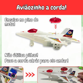 Brinquedo Infantil Avião A Corda Movimenta E Anda Com Luzes